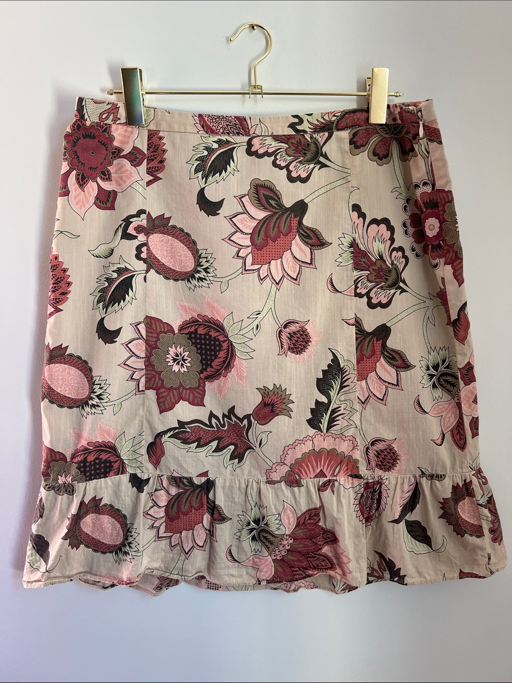 Ann Taylor | Petites Beige Floral Mini Skirt with Ruffle Hem Size 12P